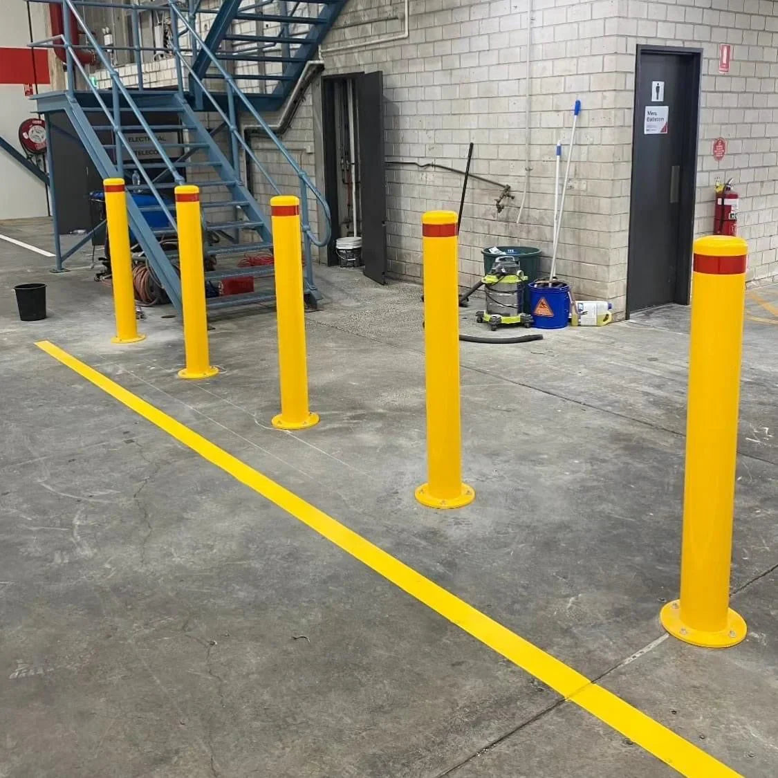 140mm Heavy-Duty Surface Mount Bollard – 1200mm Yellow Steel Bollard