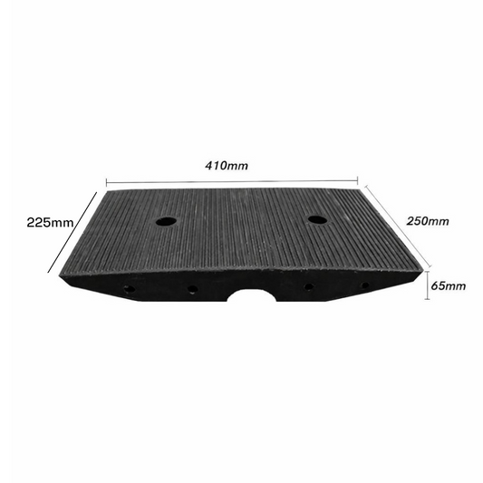 Rubber Driveway Gutter Ramp – Black Angle Section, 250mm Length, 15T Capacity