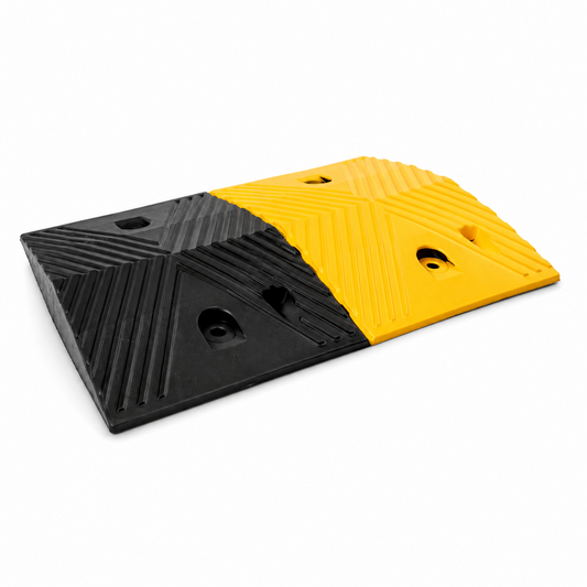 250mm Rubber Speed Hump Middle Section – 50mm High