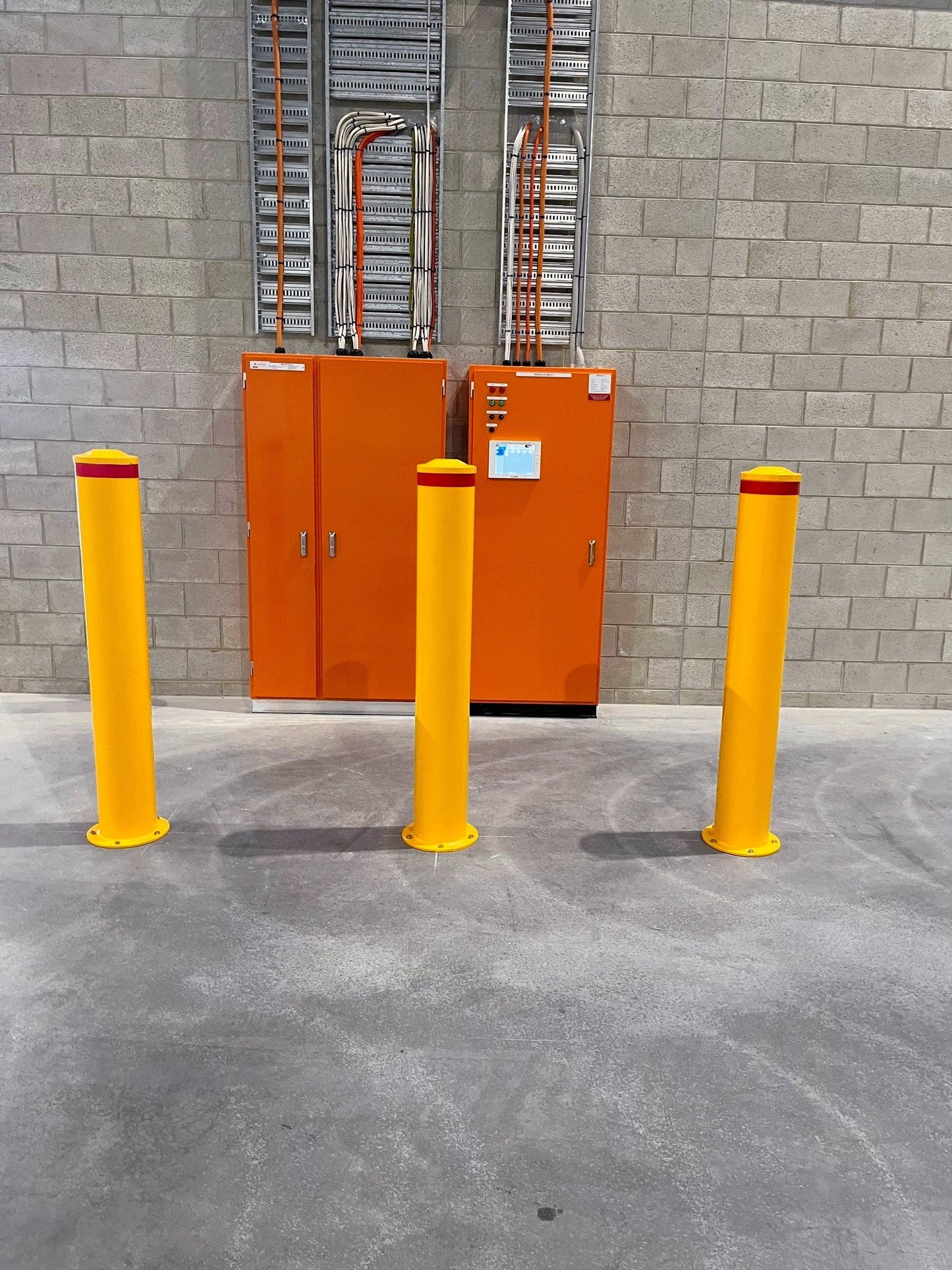 165mm Heavy-Duty Surface Mount Bollard – 1300mm Yellow Steel Bollard