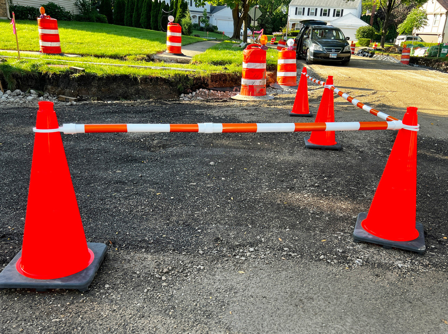 Retractable Traffic Cone Bar – Red/White Extendable Safety Barrier