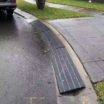 Rubber Driveway Gutter Ramp - 1.2m Black Strips